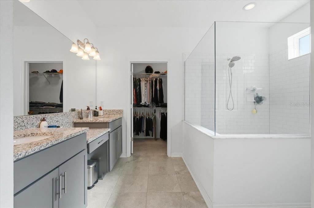 For Rent: $2,500 (3 beds, 2 baths, 1772 Square Feet)