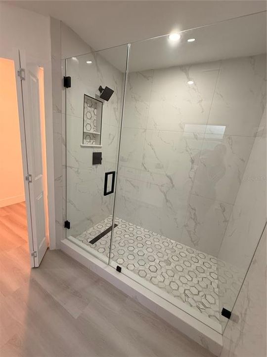 For Sale: $429,900 (3 beds, 2 baths, 1737 Square Feet)