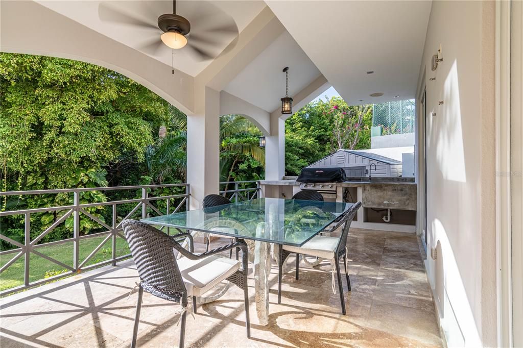 待售: $1,945,000 (4 贝兹, 4 浴室, 3718 平方英尺)