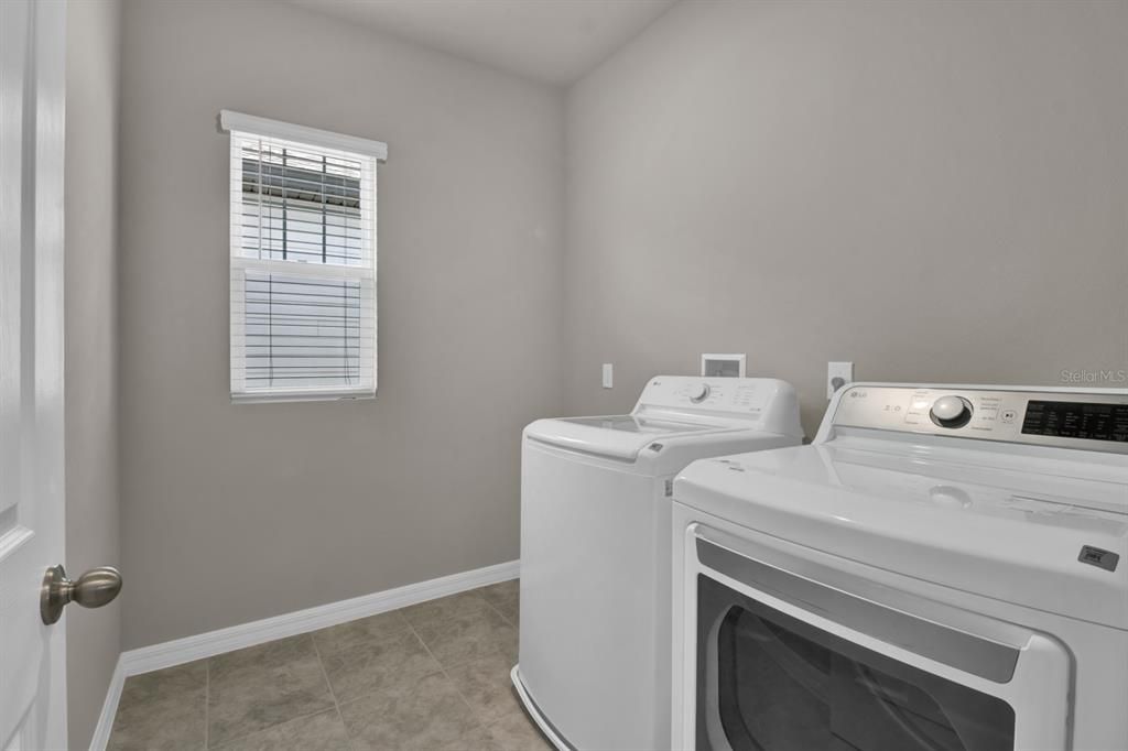 For Sale: $458,900 (3 beds, 2 baths, 2267 Square Feet)