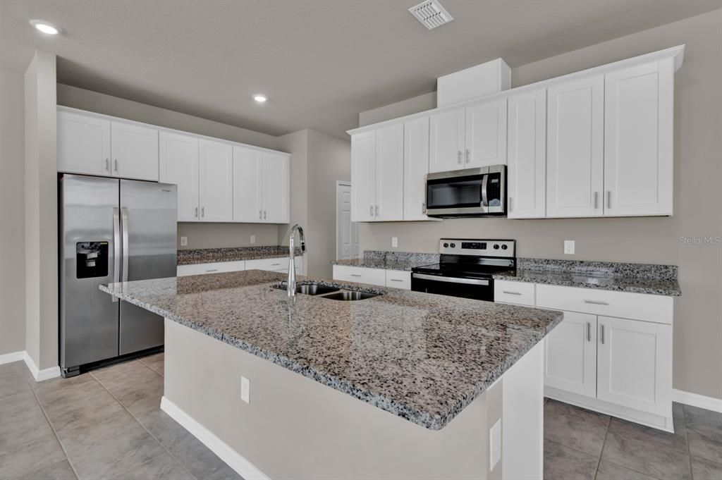 For Sale: $458,900 (3 beds, 2 baths, 2267 Square Feet)