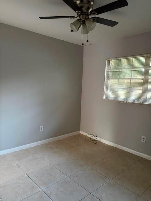 出租: $1,700 (2 贝兹, 1 浴室, 986 平方英尺)