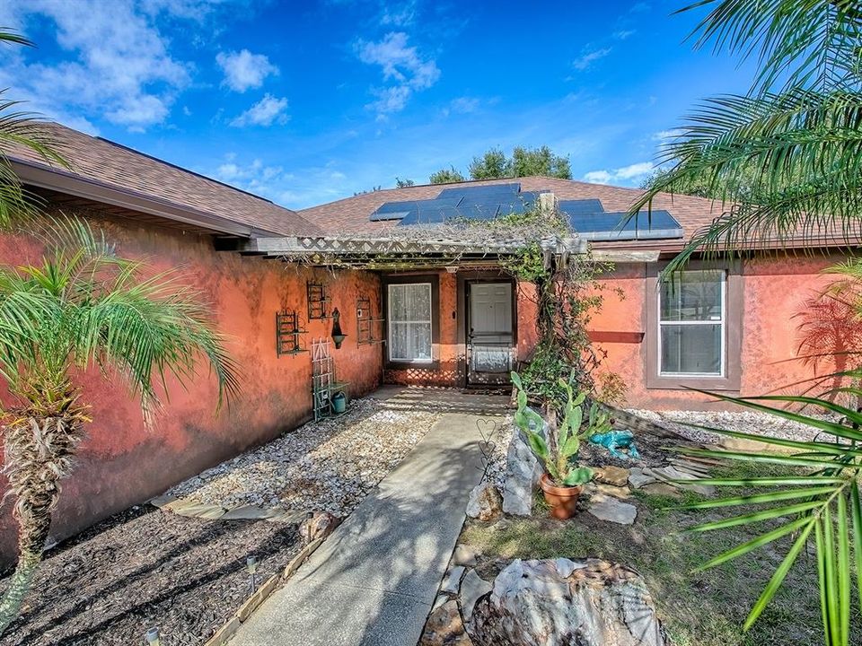 For Sale: $365,000 (3 beds, 2 baths, 1310 Square Feet)