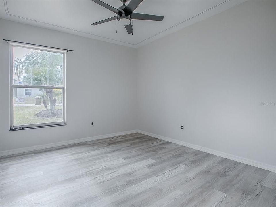 For Sale: $365,000 (3 beds, 2 baths, 1310 Square Feet)