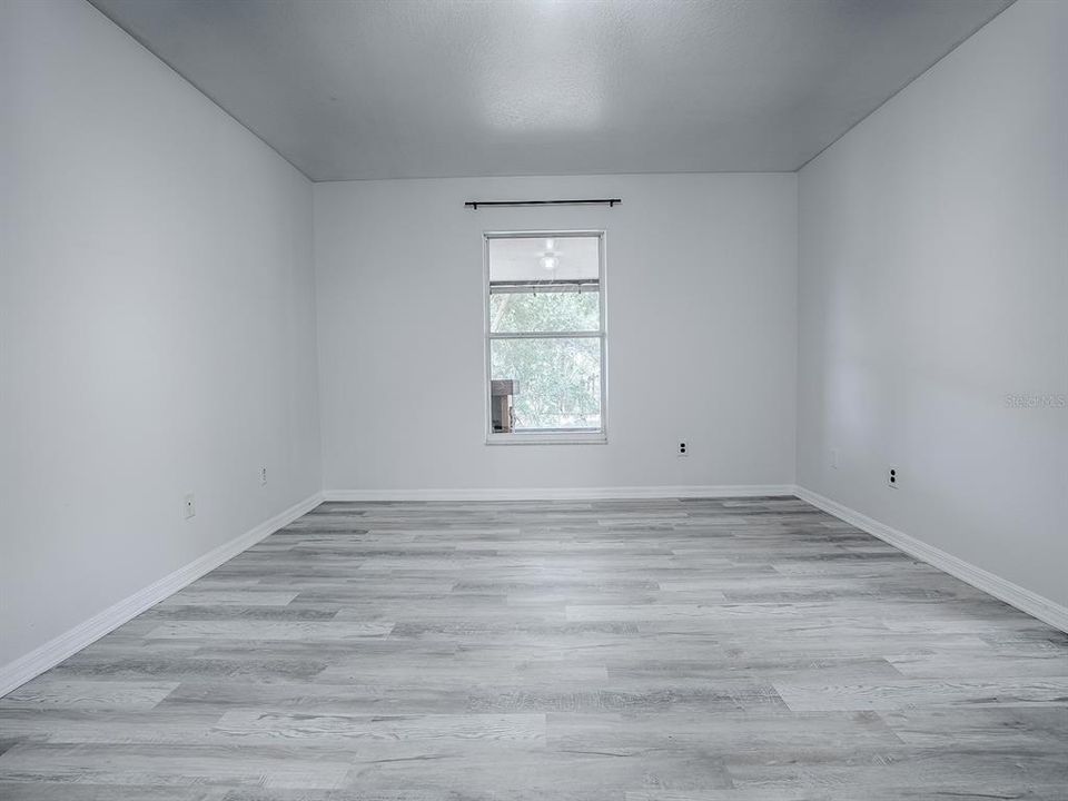 For Sale: $365,000 (3 beds, 2 baths, 1310 Square Feet)