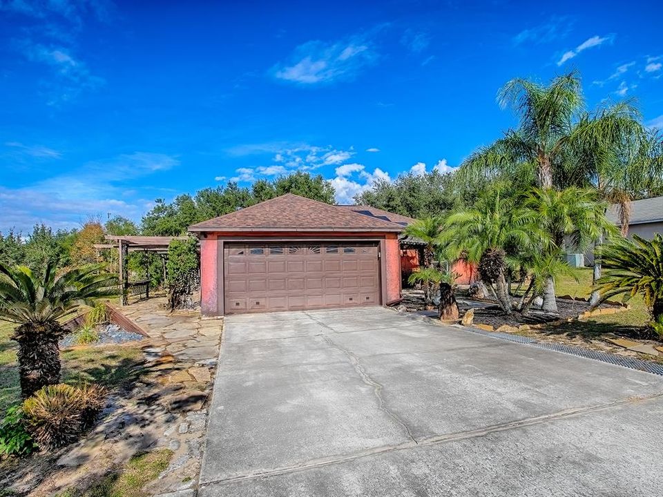 For Sale: $365,000 (3 beds, 2 baths, 1310 Square Feet)