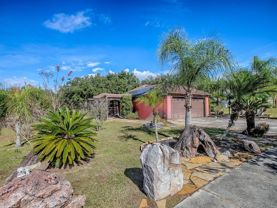 For Sale: $365,000 (3 beds, 2 baths, 1310 Square Feet)