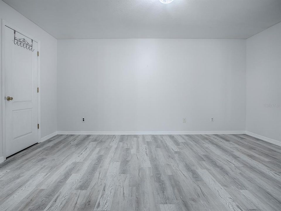 For Sale: $365,000 (3 beds, 2 baths, 1310 Square Feet)