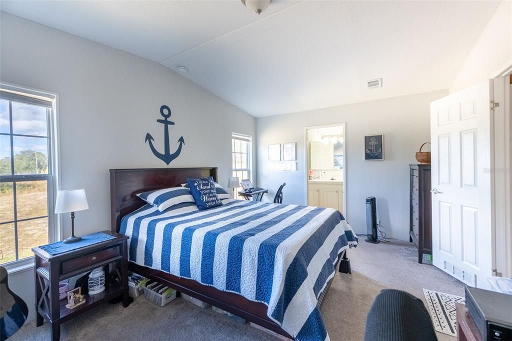 For Sale: $315,000 (3 beds, 3 baths, 1728 Square Feet)