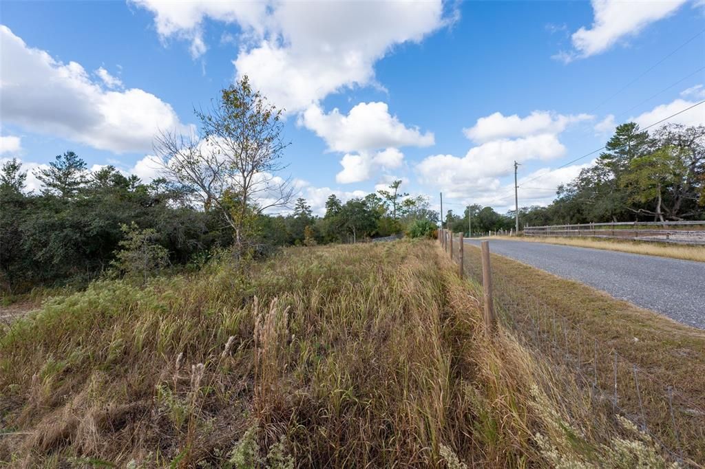For Sale: $315,000 (3 beds, 3 baths, 1728 Square Feet)