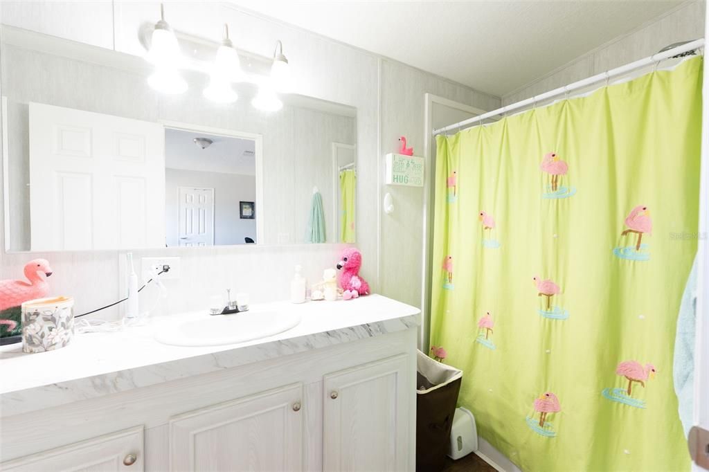 For Sale: $315,000 (3 beds, 3 baths, 1728 Square Feet)