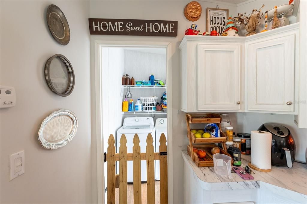 For Sale: $315,000 (3 beds, 3 baths, 1728 Square Feet)