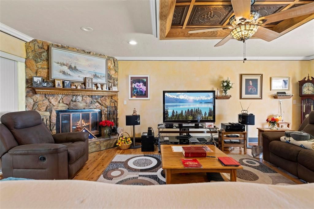 На продажу: $1,150,000 (3 спален, 2 ванн, 3818 Квадратных фут)