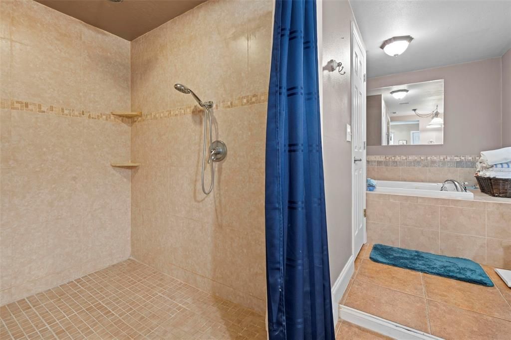 На продажу: $1,150,000 (3 спален, 2 ванн, 3818 Квадратных фут)