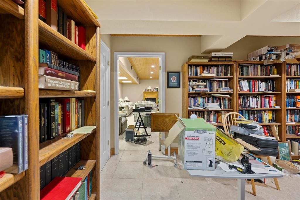 На продажу: $1,150,000 (3 спален, 2 ванн, 3818 Квадратных фут)