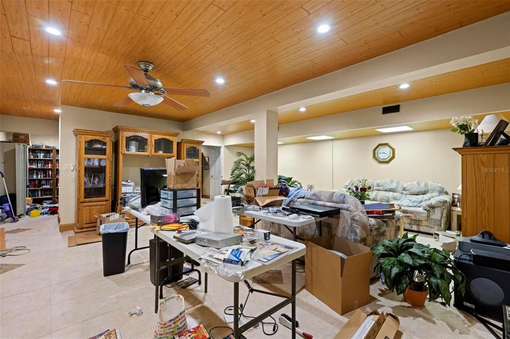 На продажу: $1,150,000 (3 спален, 2 ванн, 3818 Квадратных фут)