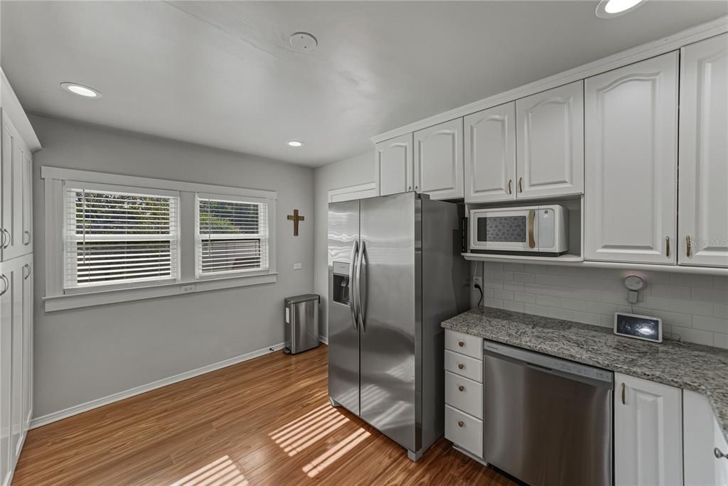 En Venta: $334,900 (3 camas, 2 baños, 1311 Pies cuadrados)