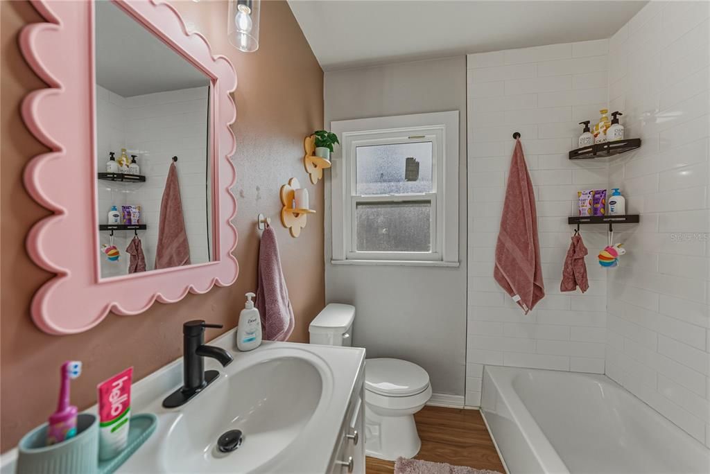 En Venta: $334,900 (3 camas, 2 baños, 1311 Pies cuadrados)