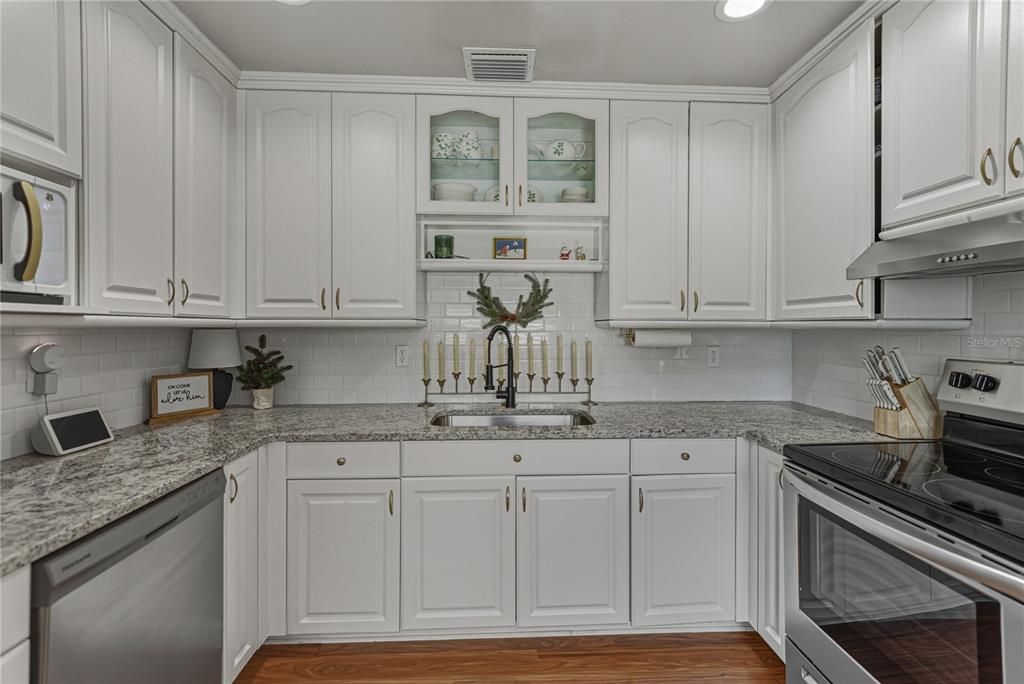 En Venta: $334,900 (3 camas, 2 baños, 1311 Pies cuadrados)