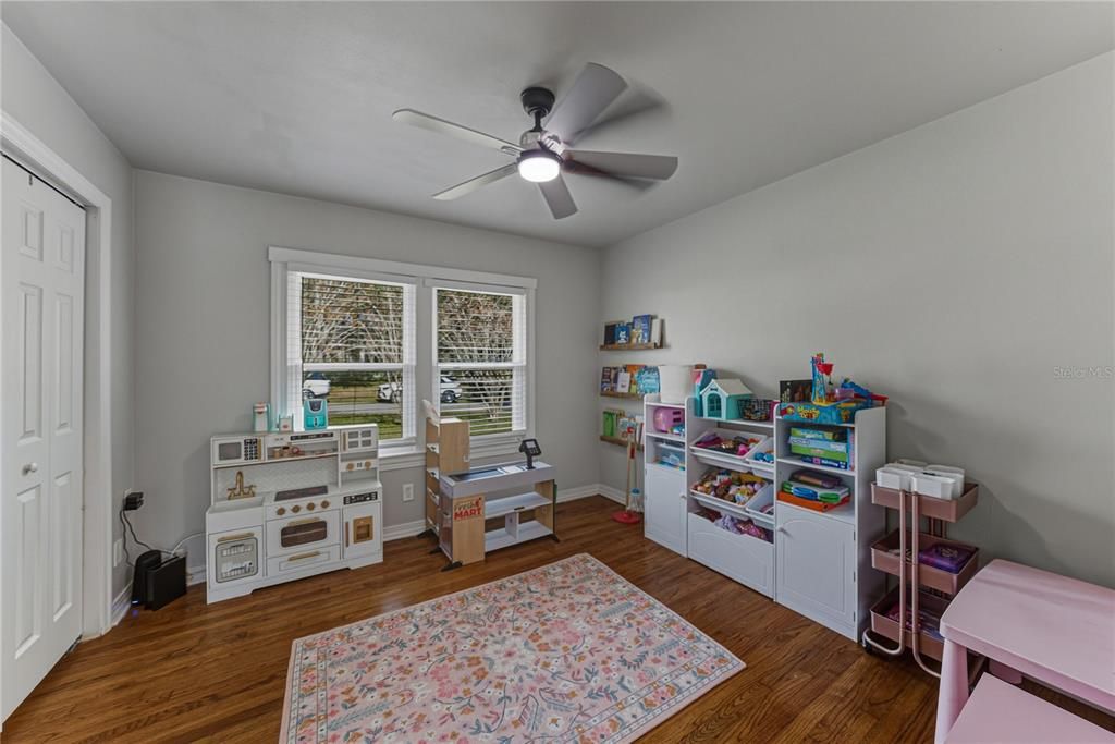 En Venta: $334,900 (3 camas, 2 baños, 1311 Pies cuadrados)