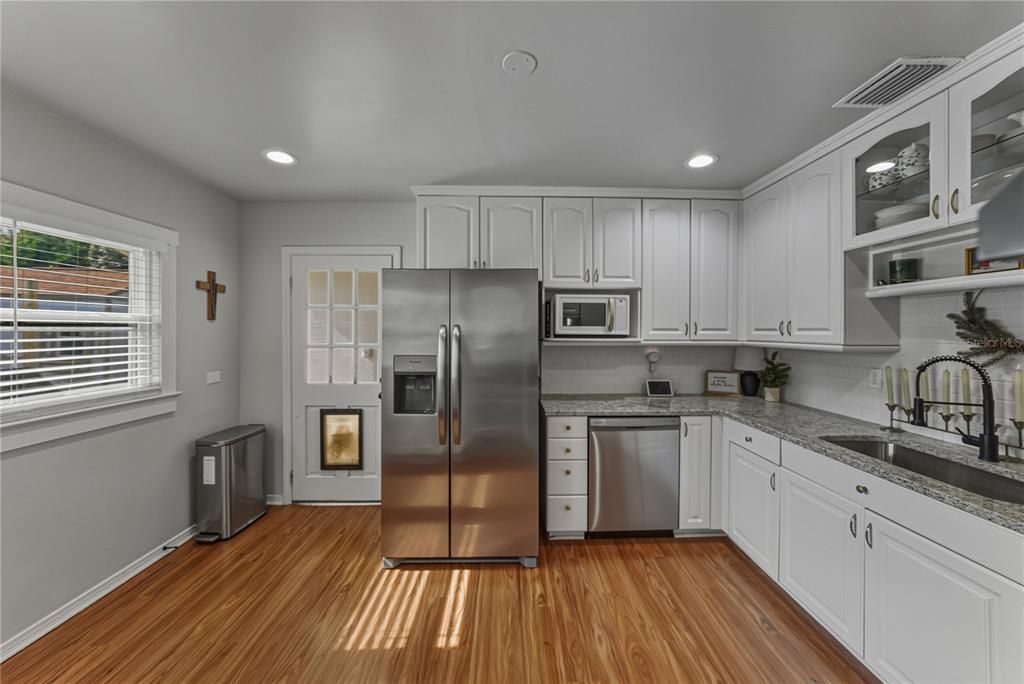 En Venta: $334,900 (3 camas, 2 baños, 1311 Pies cuadrados)