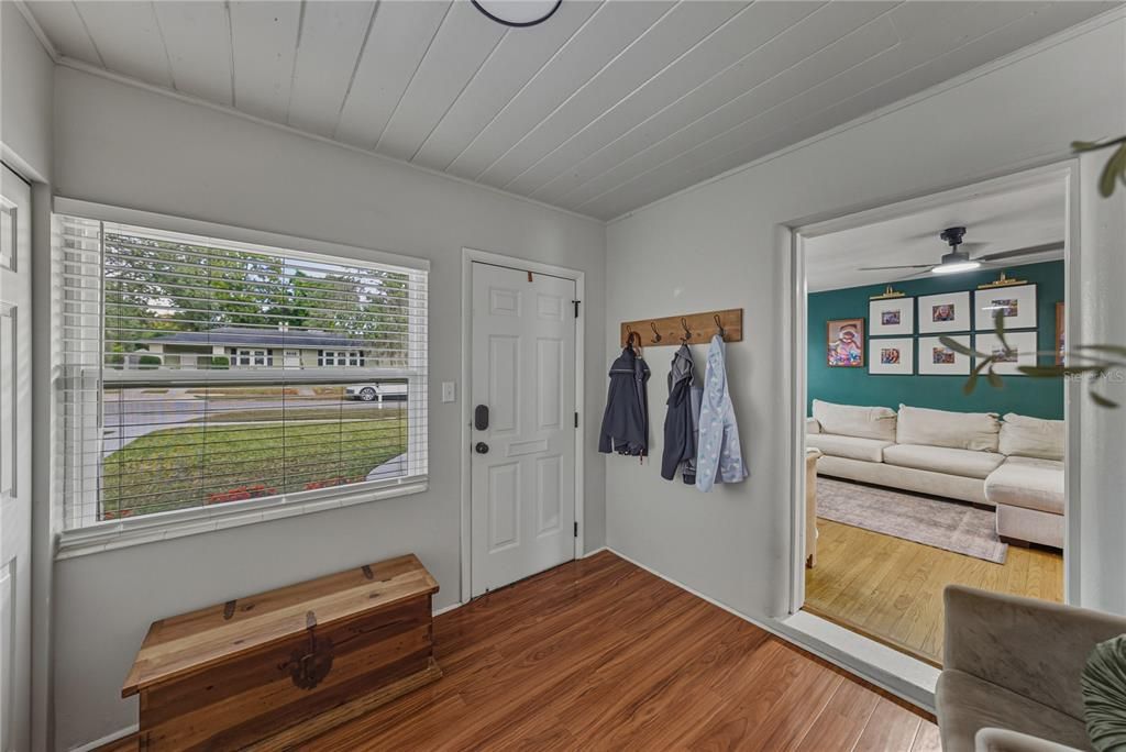 En Venta: $334,900 (3 camas, 2 baños, 1311 Pies cuadrados)