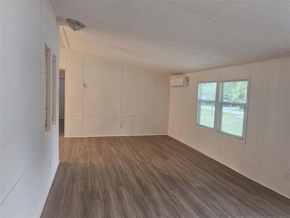 For Sale: $175,000 (3 beds, 2 baths, 1152 Square Feet)