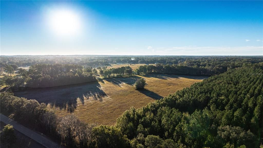 待售: $700,000 (19.70 acres)