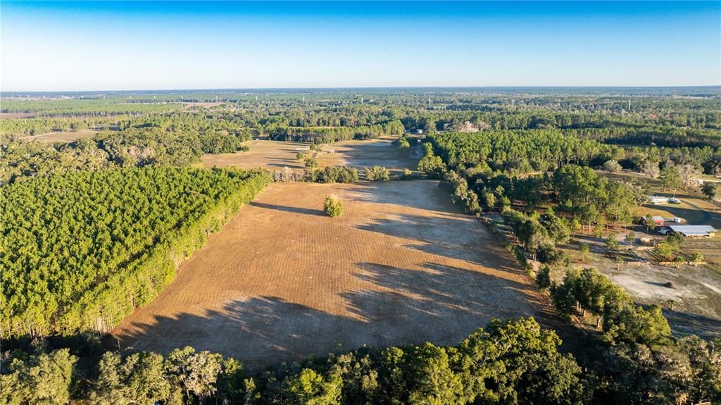 待售: $700,000 (19.70 acres)