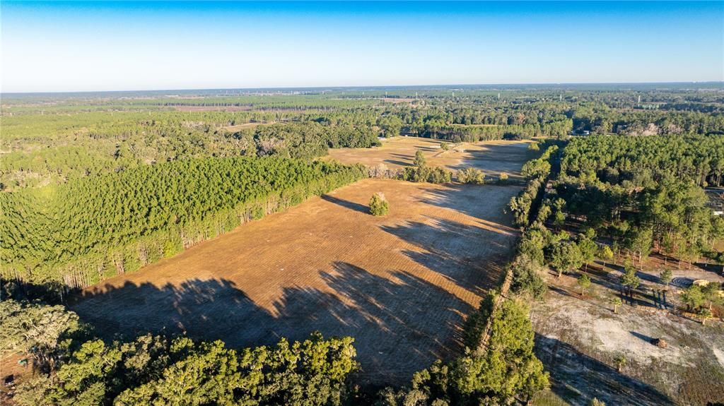 待售: $700,000 (19.70 acres)