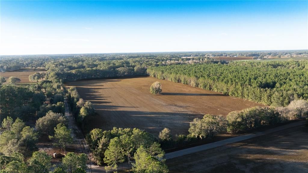 待售: $700,000 (19.70 acres)