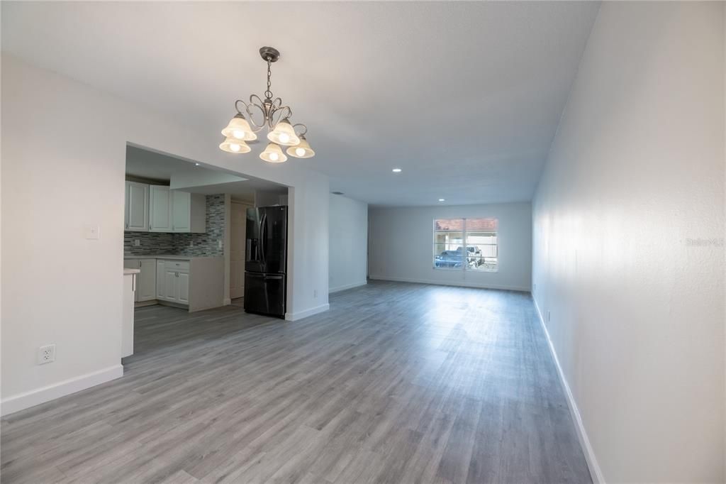 For Sale: $190,000 (4 beds, 2 baths, 1368 Square Feet)