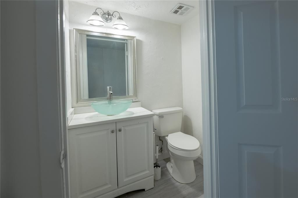 For Sale: $190,000 (4 beds, 2 baths, 1368 Square Feet)