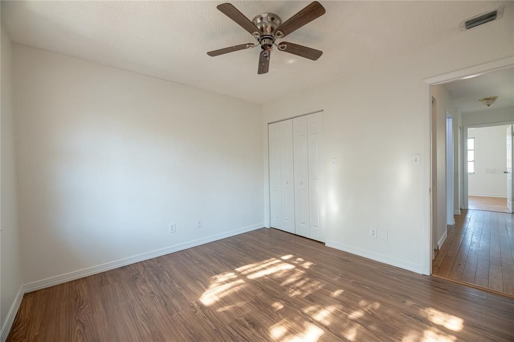 For Sale: $190,000 (4 beds, 2 baths, 1368 Square Feet)