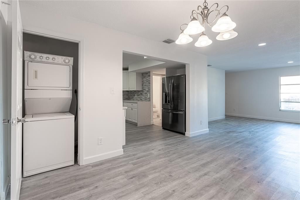 For Sale: $190,000 (4 beds, 2 baths, 1368 Square Feet)