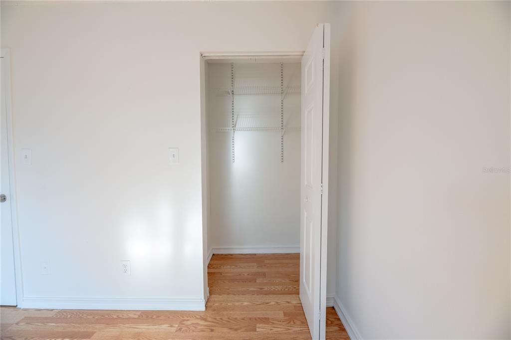 For Sale: $190,000 (4 beds, 2 baths, 1368 Square Feet)