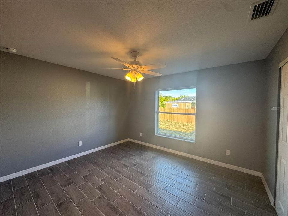 For Sale: $309,900 (3 beds, 2 baths, 1639 Square Feet)