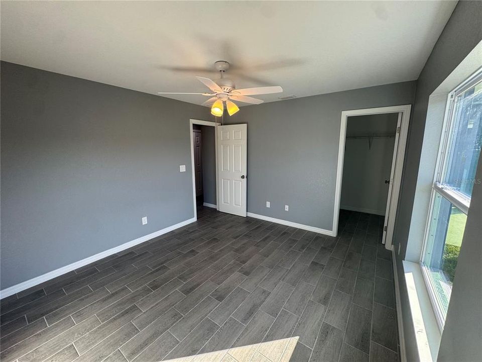 For Sale: $309,900 (3 beds, 2 baths, 1639 Square Feet)