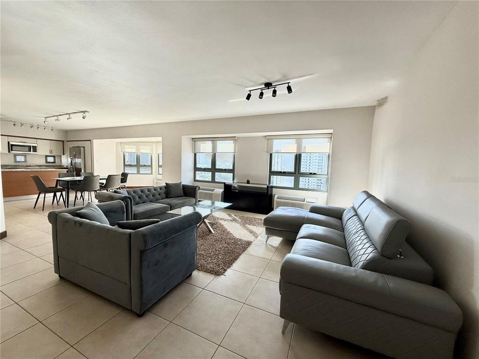 For Rent: $4,500 (2 beds, 2 baths, 1365 Square Feet)