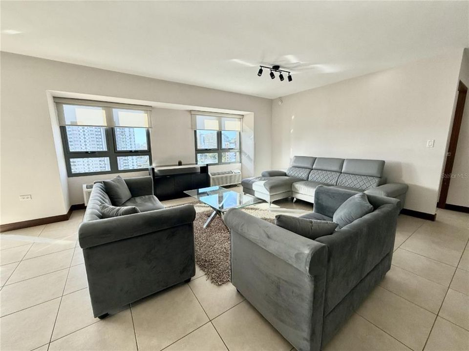 For Rent: $4,500 (2 beds, 2 baths, 1365 Square Feet)