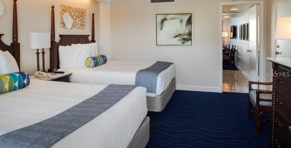 For Sale: $410,000 (1 beds, 1 baths, 535 Square Feet)