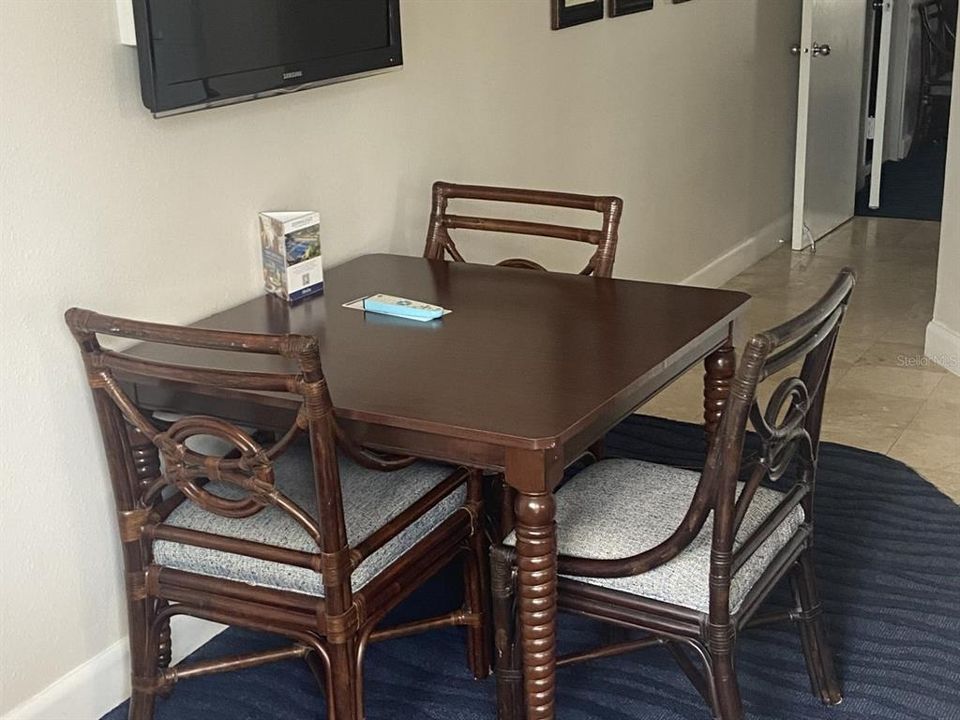 For Sale: $410,000 (1 beds, 1 baths, 535 Square Feet)