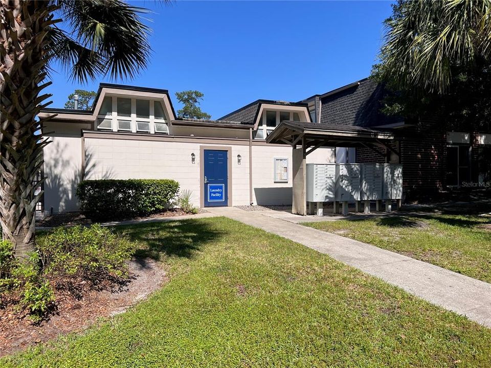 For Rent: $1,300 (1 beds, 1 baths, 574 Square Feet)