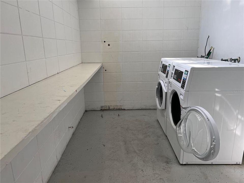 For Rent: $1,300 (1 beds, 1 baths, 574 Square Feet)