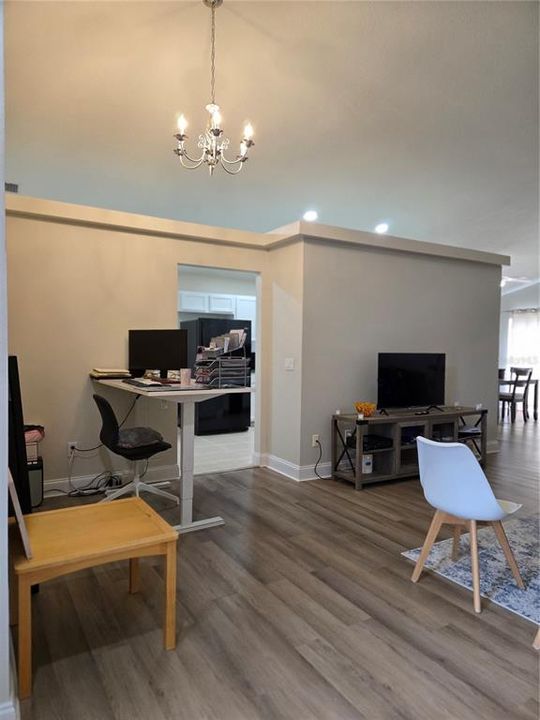 For Sale: $341,000 (3 beds, 2 baths, 1484 Square Feet)