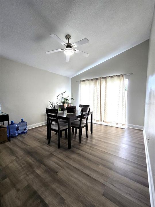 For Sale: $341,000 (3 beds, 2 baths, 1484 Square Feet)