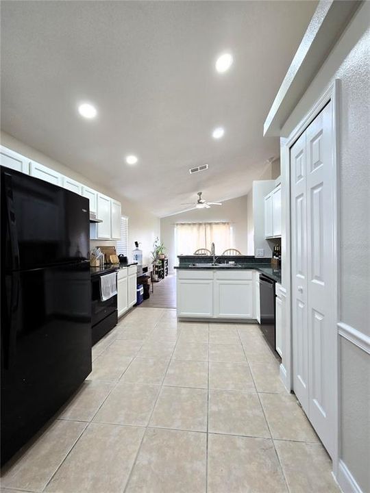 For Sale: $341,000 (3 beds, 2 baths, 1484 Square Feet)