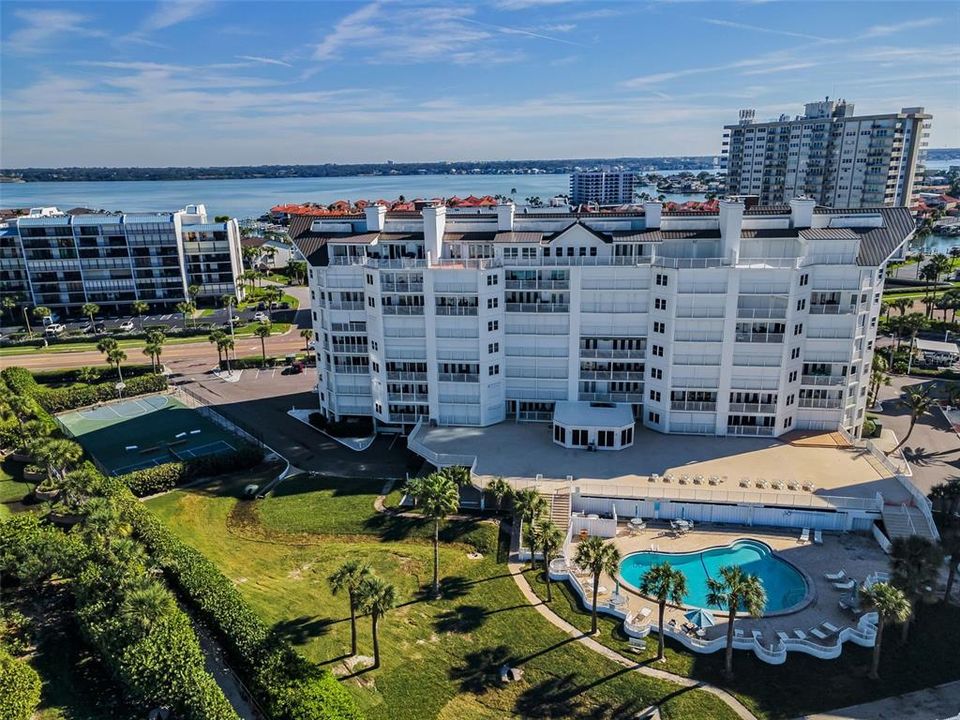 待售: $975,000 (2 贝兹, 2 浴室, 1410 平方英尺)