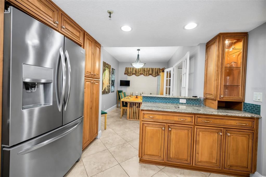 待售: $975,000 (2 贝兹, 2 浴室, 1410 平方英尺)