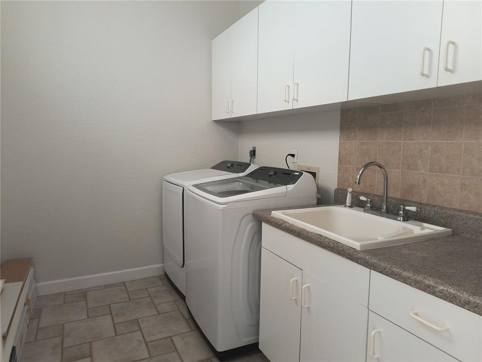 For Rent: $4,500 (4 beds, 4 baths, 3034 Square Feet)